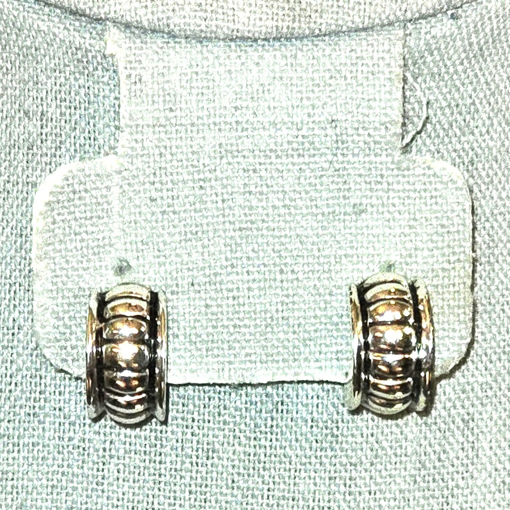 Napier VTG Signed Clip On Earrings Women Silver Tone Ribbed Huggie 0.625"X0.375"